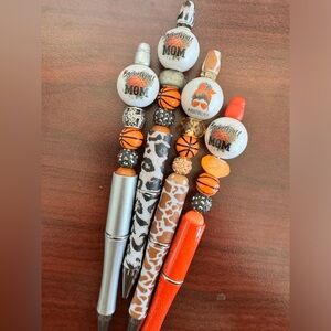 Basketball Mom pens and keychains!!